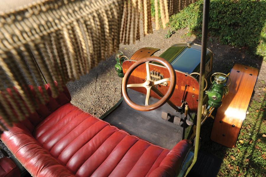 Интерьер Delahaye Surrey-Top Tourer 1904 года  (фото 13 из 16)